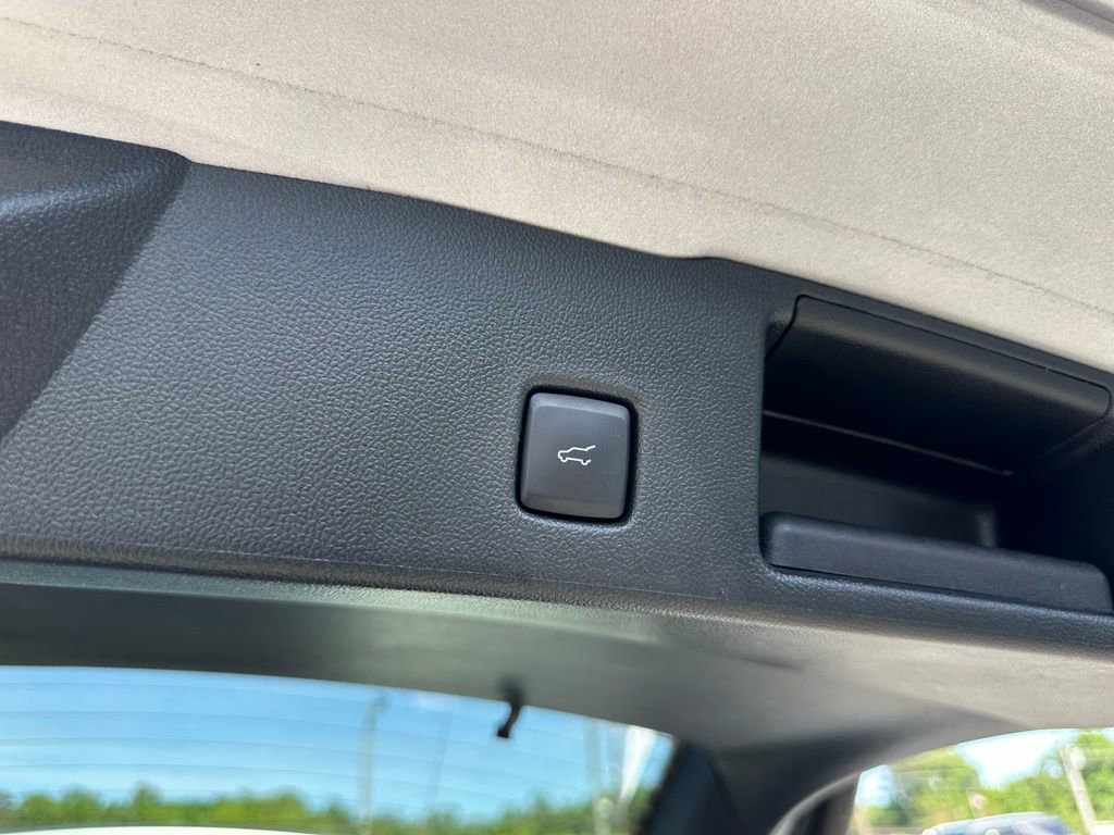 Used 2022 Ford Escape SE w/ SE Sport Appearance Package FWD image 41