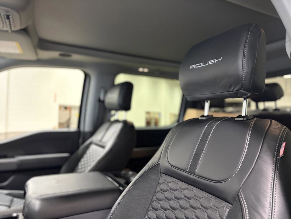 New 2026 Ford F250 Lariat w/ Black Appearance Package image 19