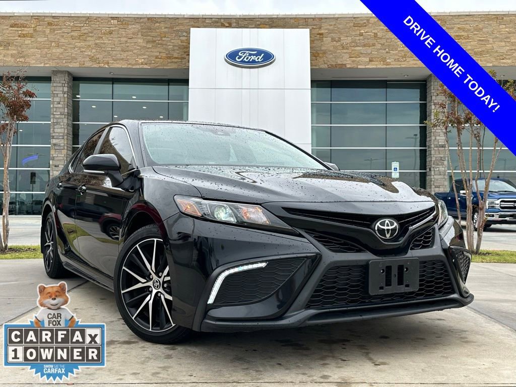 Used 2024 Toyota Camry SE