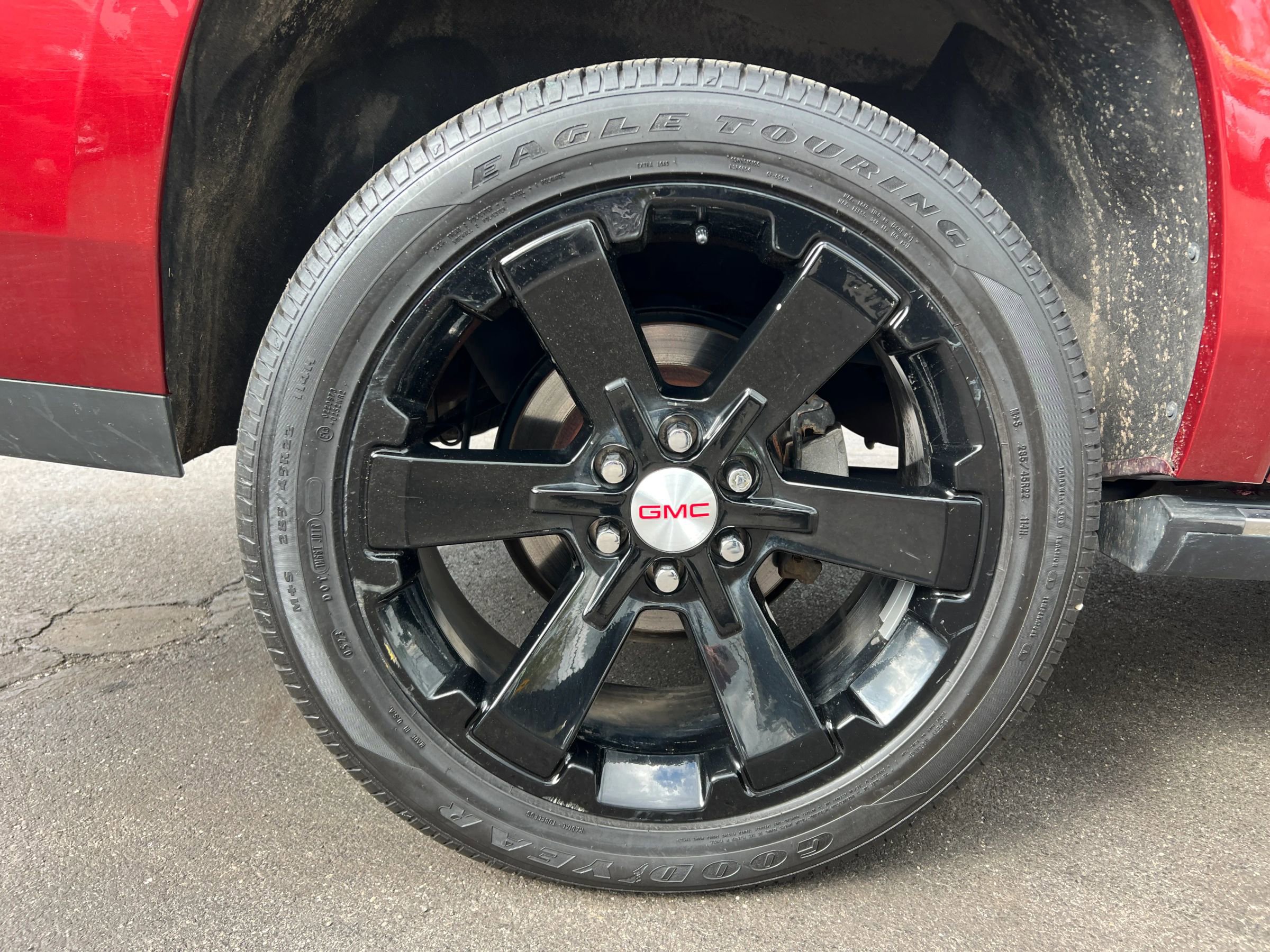 Used 2016 GMC Yukon XL Denali w/ Open Road Package AWD/4WD image 27
