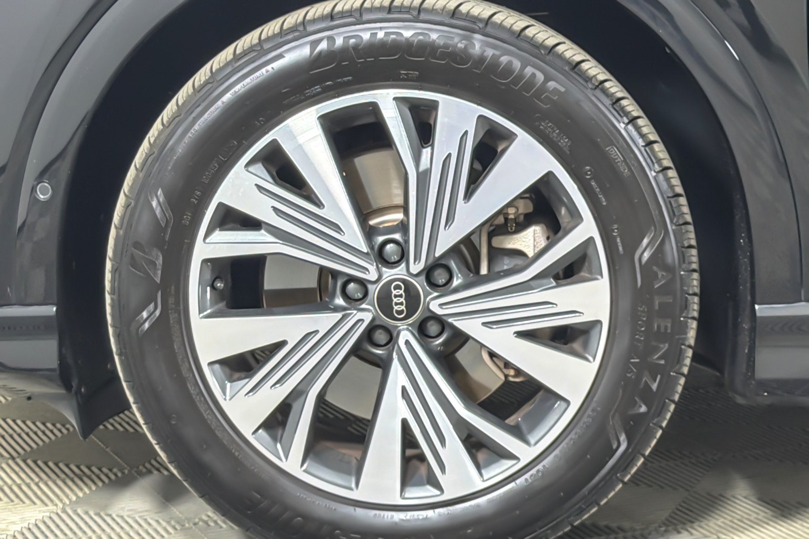 Certified 2023 Audi Q4 e-tron Premium Plus w/ Premium Plus RWD image 25