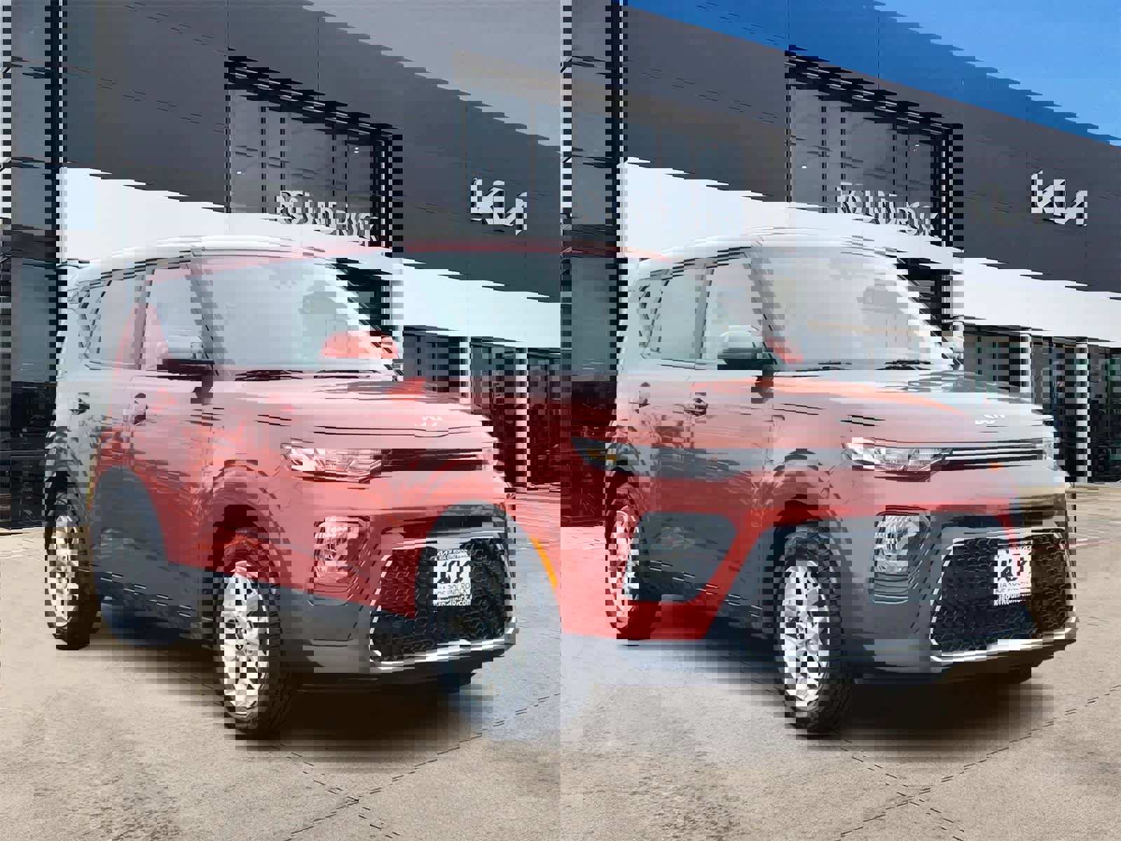 Certified 2022 Kia Soul LX w/ Technology Package image 3