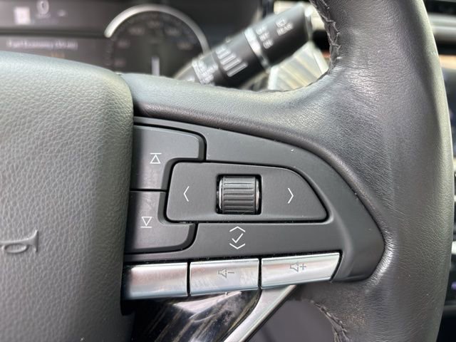 Used 2022 Cadillac XT6 Premium Luxury image 32