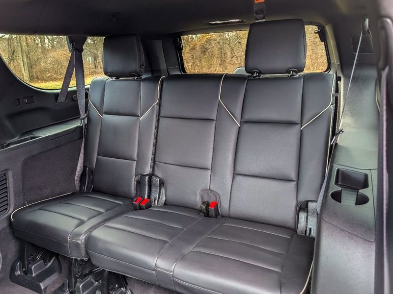 Used 2023 Cadillac Escalade ESV Premium Luxury image 15