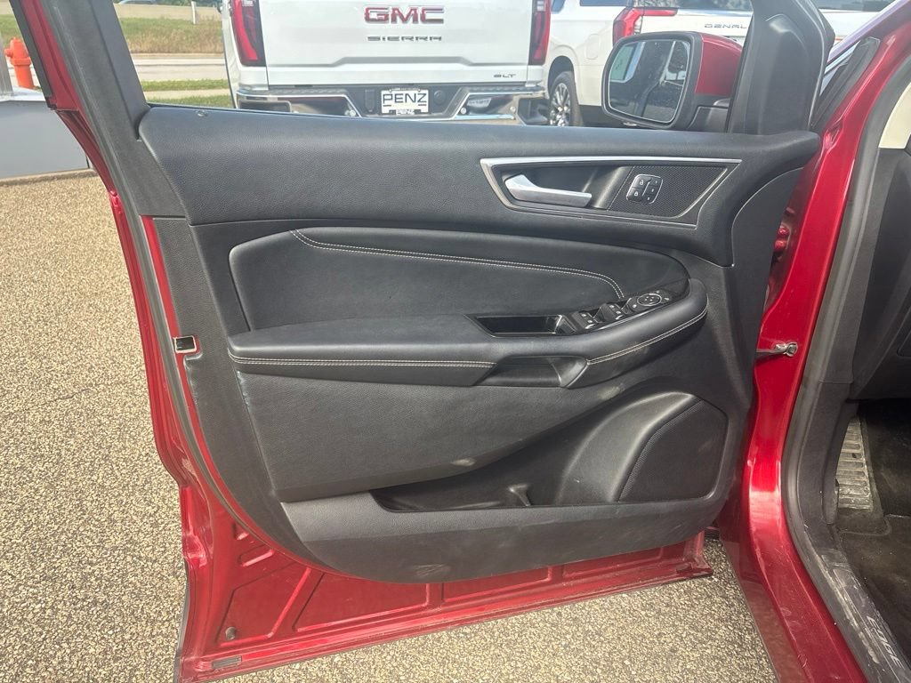 Used 2015 Ford Edge Titanium w/ Equipment Group 301A AWD/4WD image 13