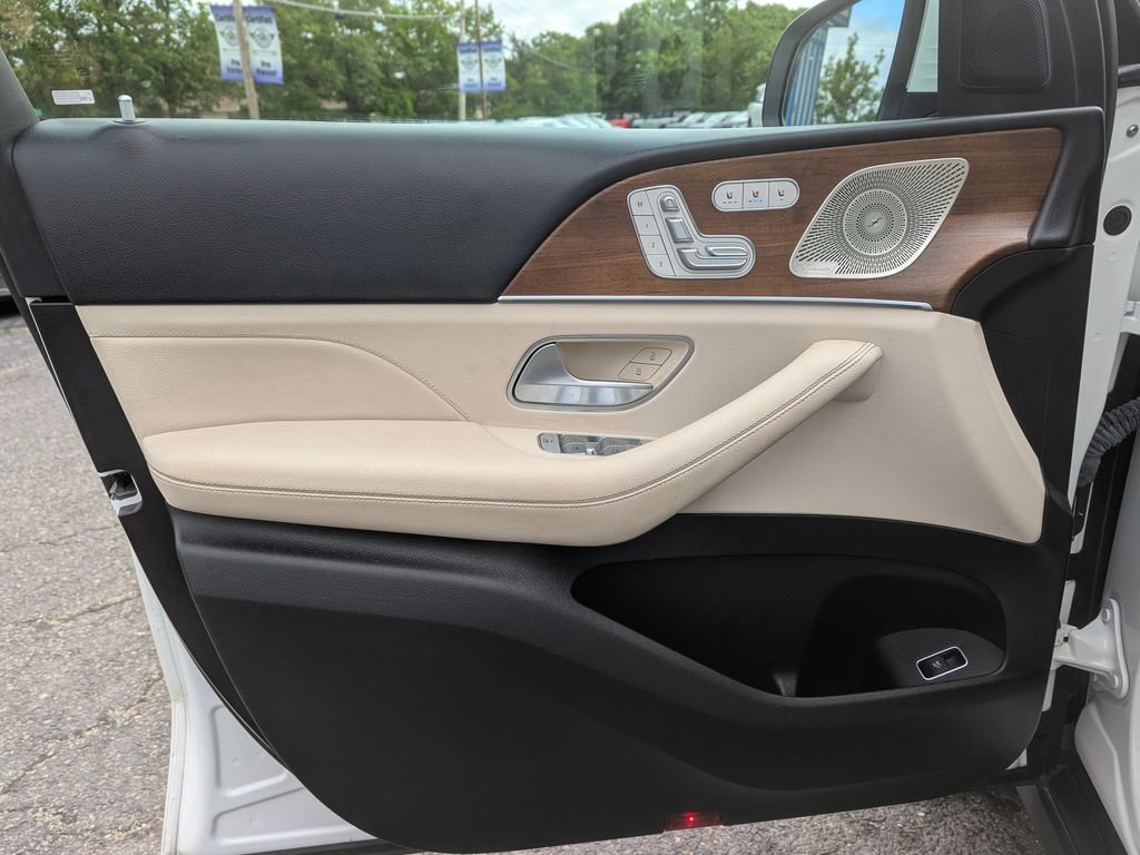 Used 2024 Mercedes-Benz GLE 450 4MATIC image 11