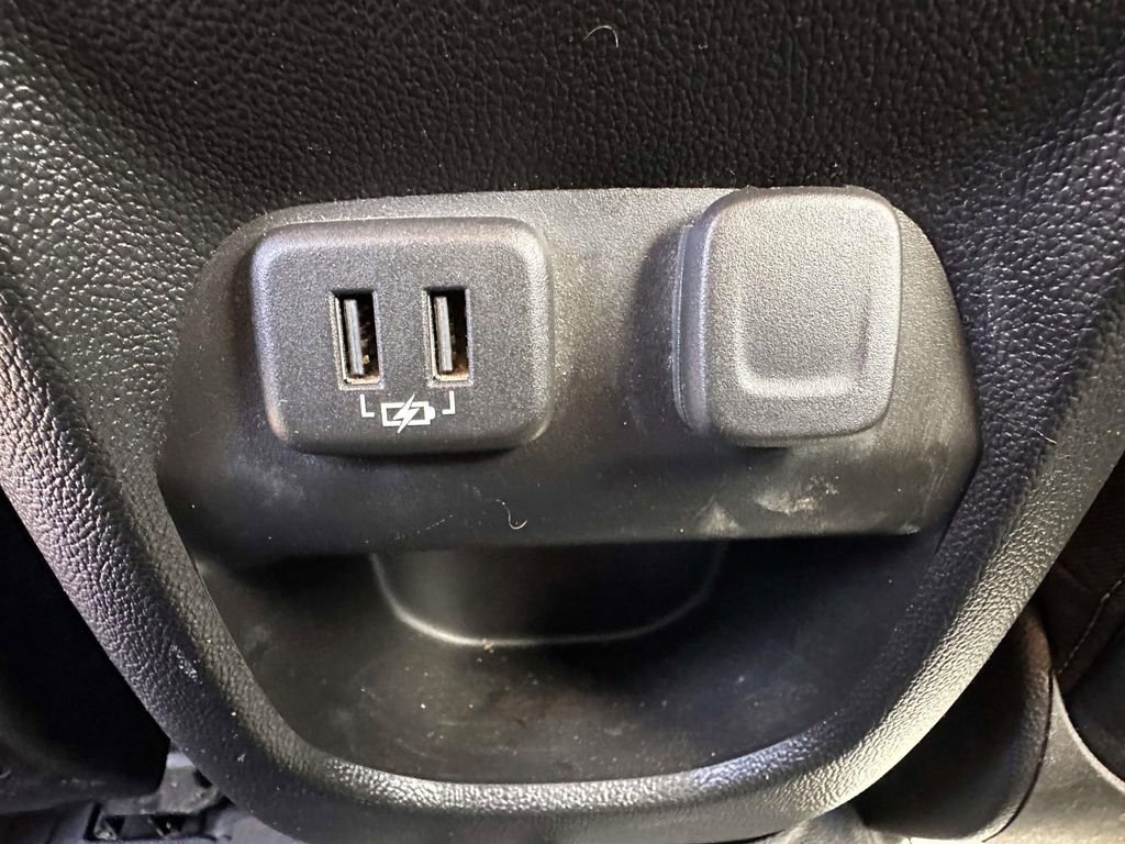 Used 2020 Chevrolet Colorado Z71 AWD/4WD image 15