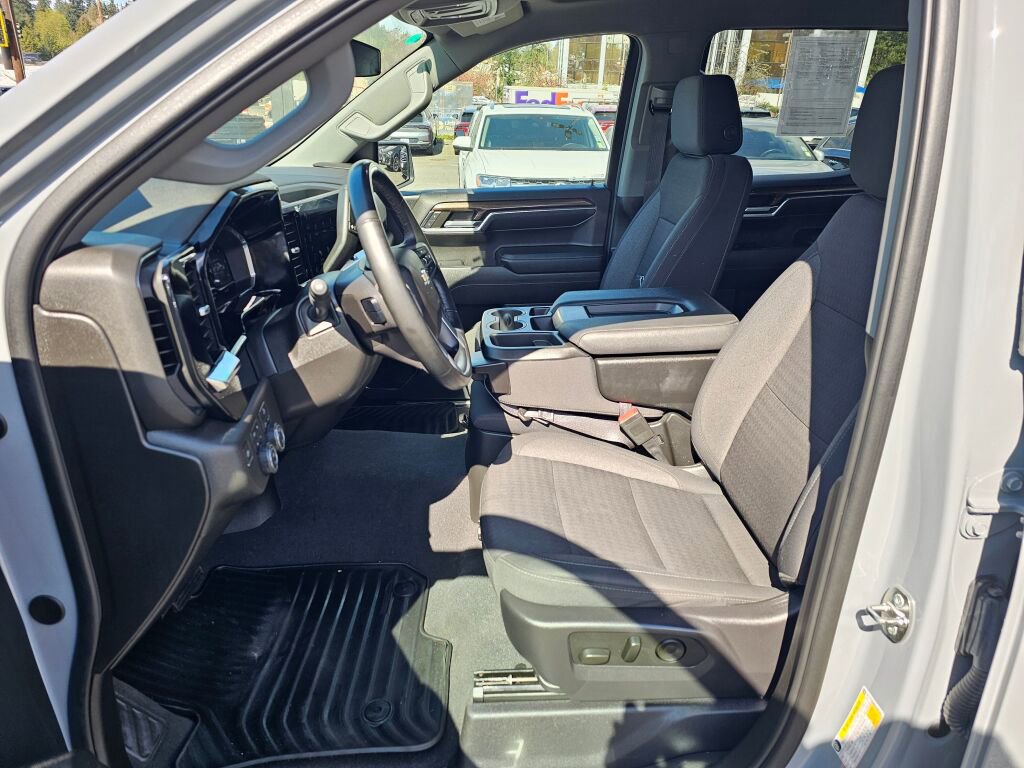 Used 2024 Chevrolet Silverado 1500 LT w/ Z71 Off-Road Package image 19