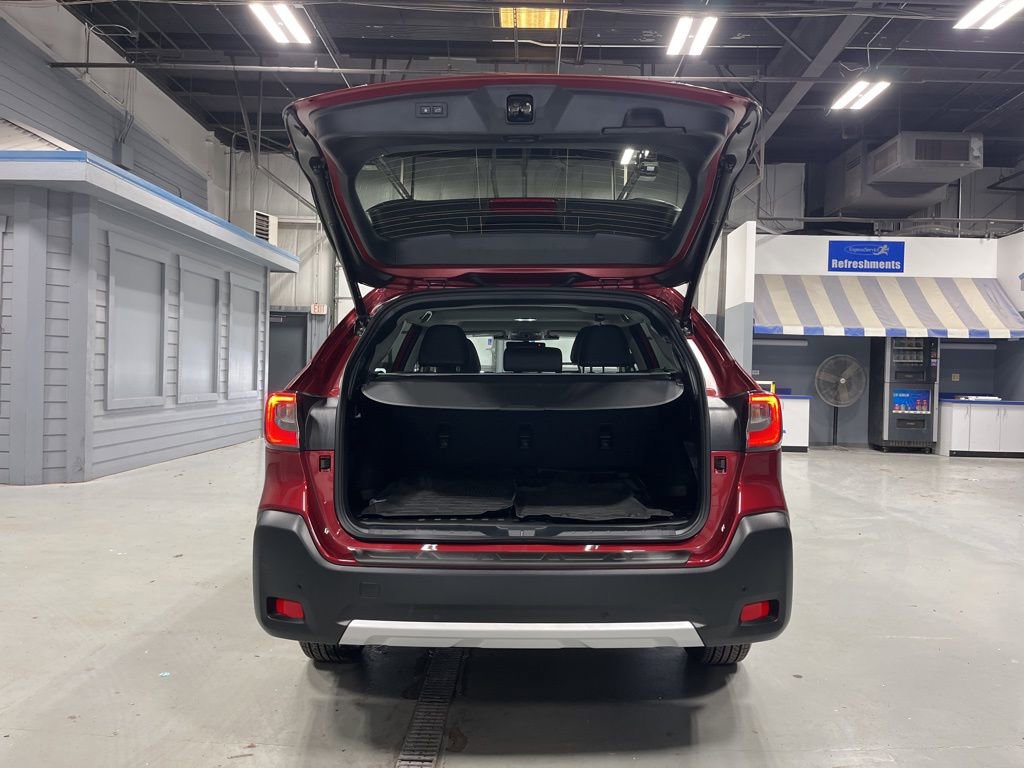 Used 2025 Subaru Outback Limited image 10