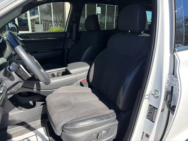 Used 2024 Hyundai Palisade Calligraphy image 8