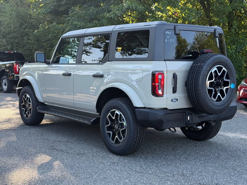 New 2026 Ford Bronco Outer Banks AWD/4WD image 4