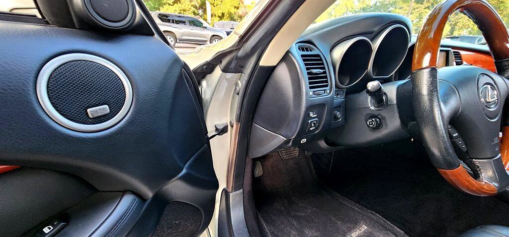 Used 2003 Lexus SC 430 Convertible image 26