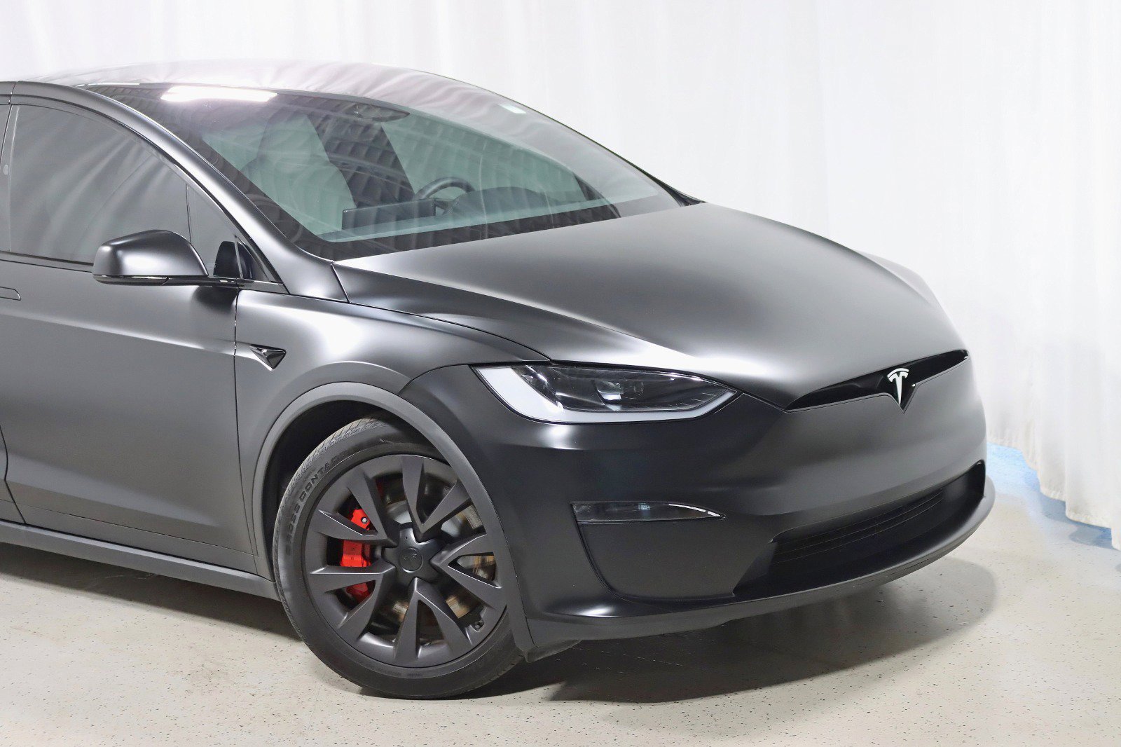 Used 2023 Tesla Model X Plaid image 2