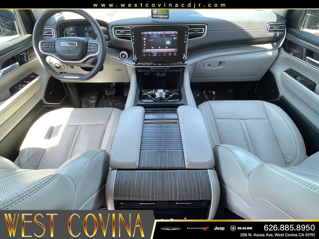 Used 2024 Jeep Wagoneer L Series III w/ Flexible Seating Group AWD/4WD image 32