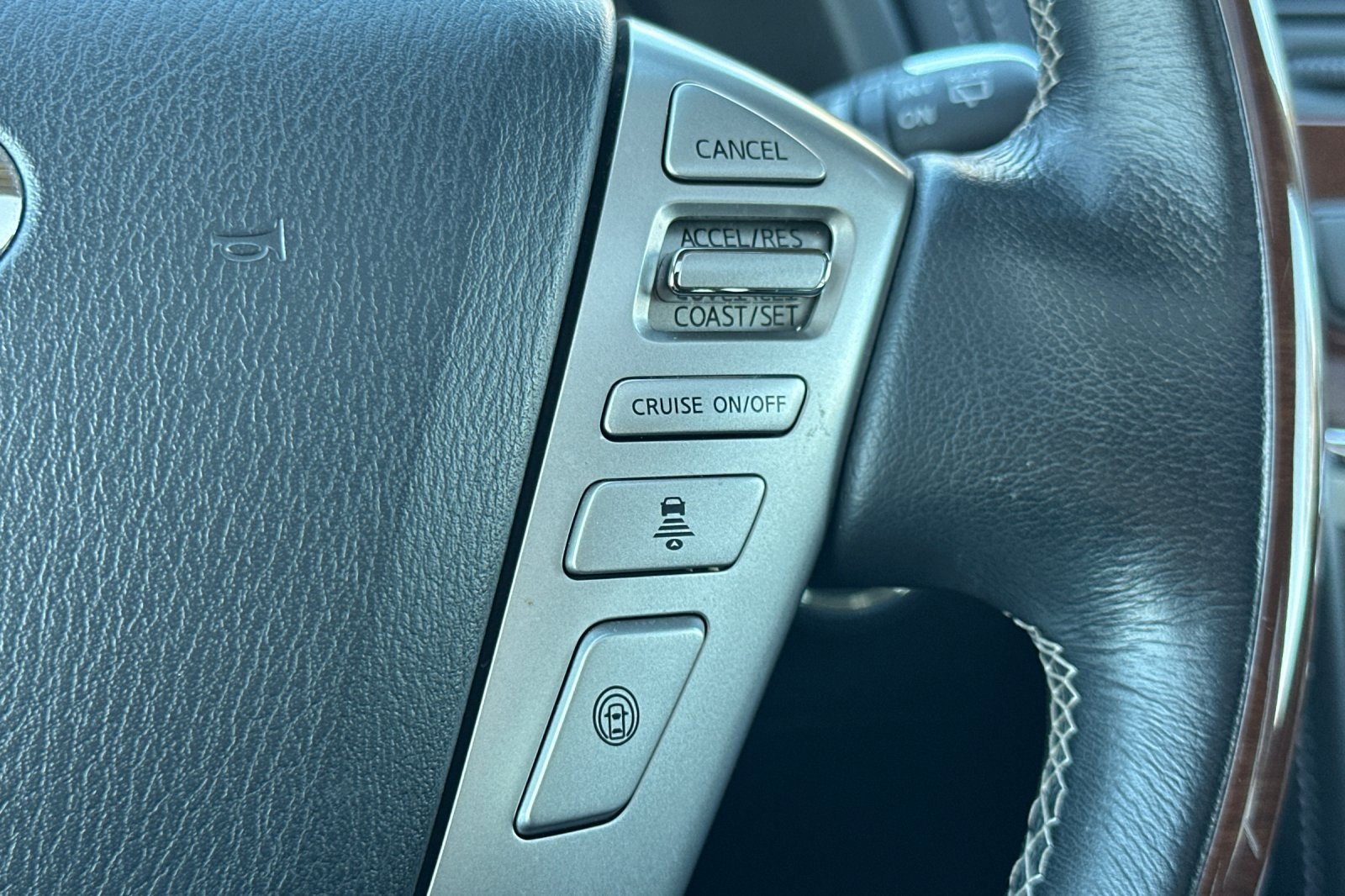 Used 2018 INFINITI QX80 2WD w/ Driver Assistance Package image 39