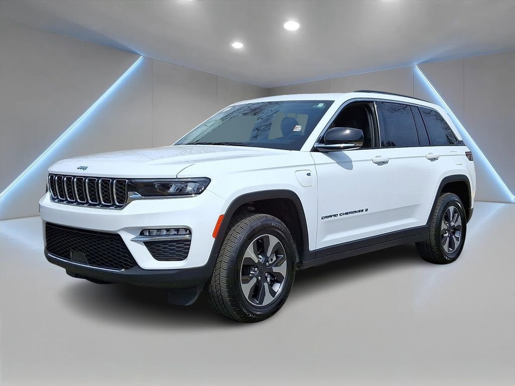 Used 2023 Jeep Grand Cherokee 4WD 4xe image 1