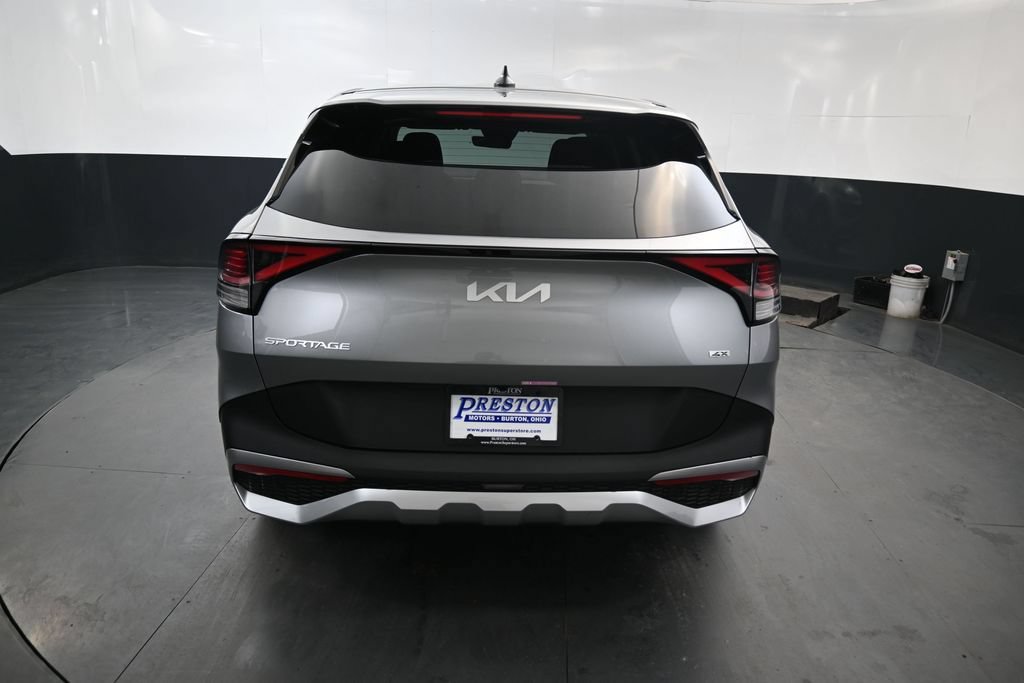 Used 2025 Kia Sportage LX AWD/4WD image 8