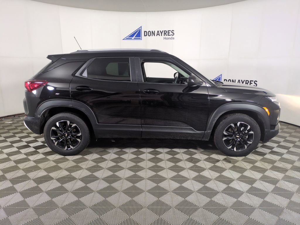Used 2021 Chevrolet TrailBlazer LT w/ Convenience Package image 9