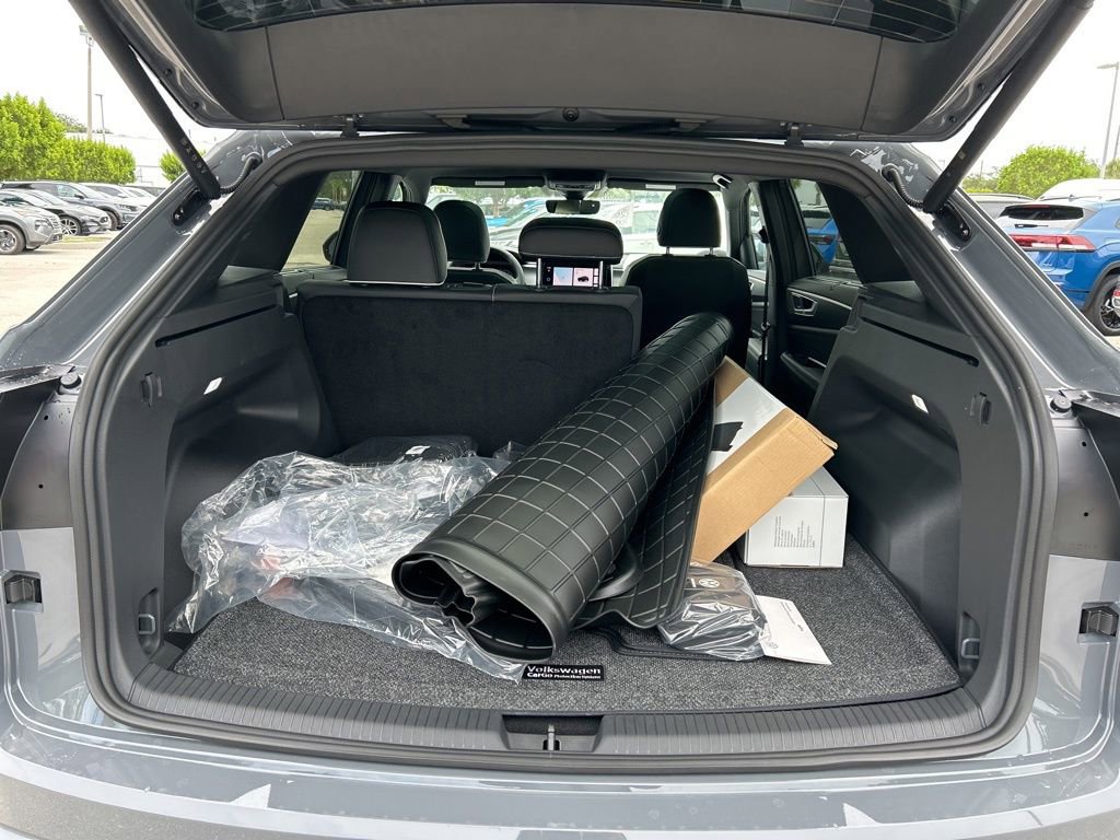 New 2025 Volkswagen Atlas Cross Sport SEL Premium R-Line image 48