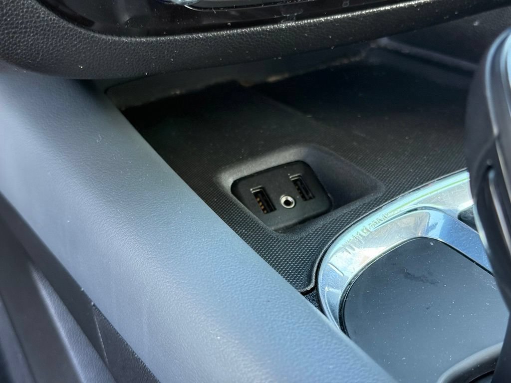 Used 2019 Buick Enclave Essence FWD image 31