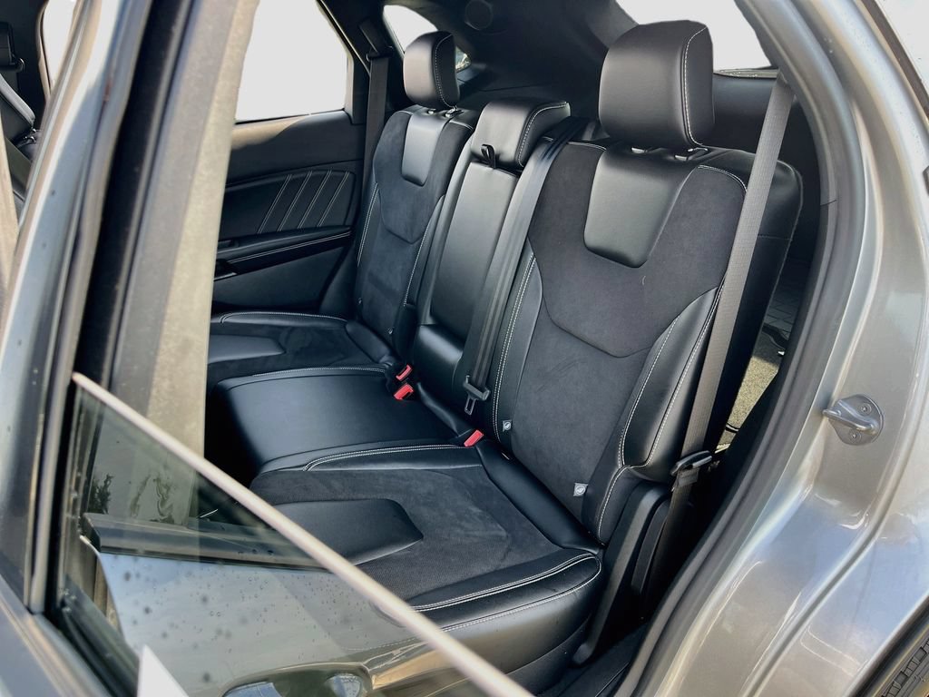 Used 2022 Ford Edge ST AWD/4WD image 23