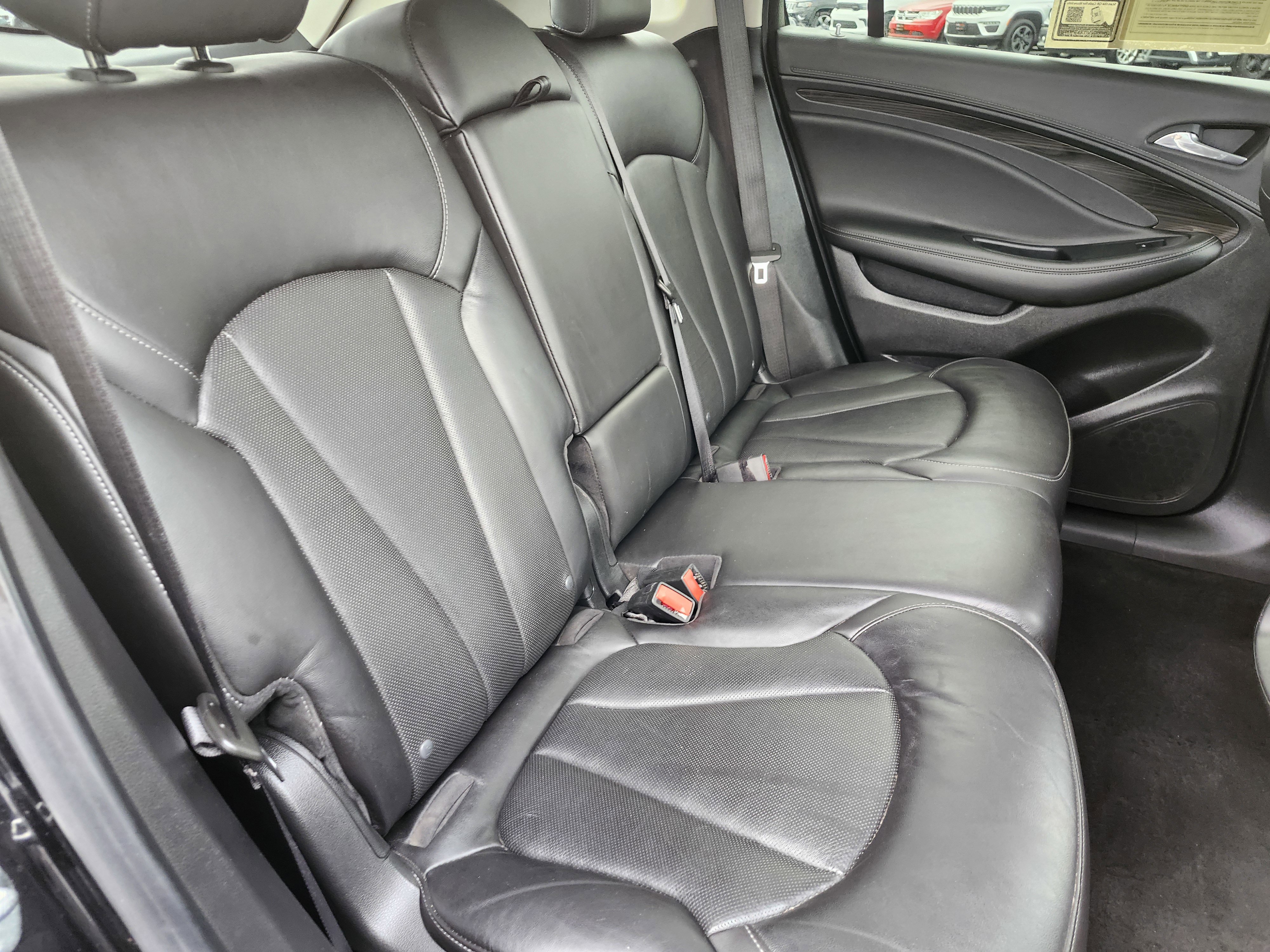 Used 2020 Buick Envision Essence image 13