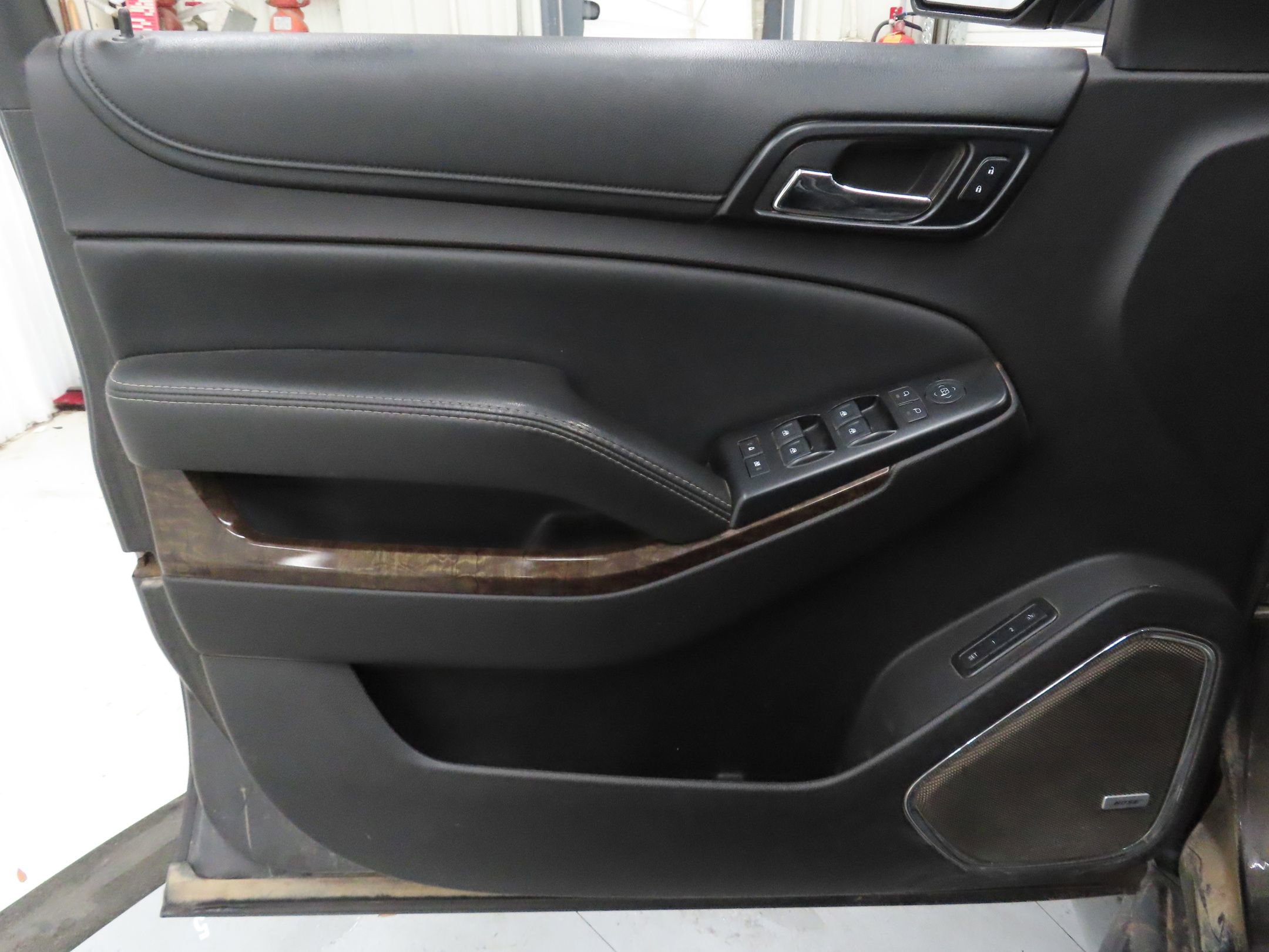 Used 2017 Chevrolet Suburban LT AWD/4WD image 6