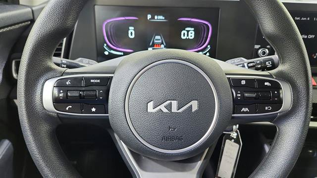 Used 2025 Kia Sportage LX FWD image 19