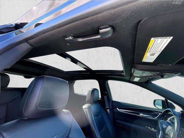 Used 2022 Cadillac XT5 Premium Luxury image 17