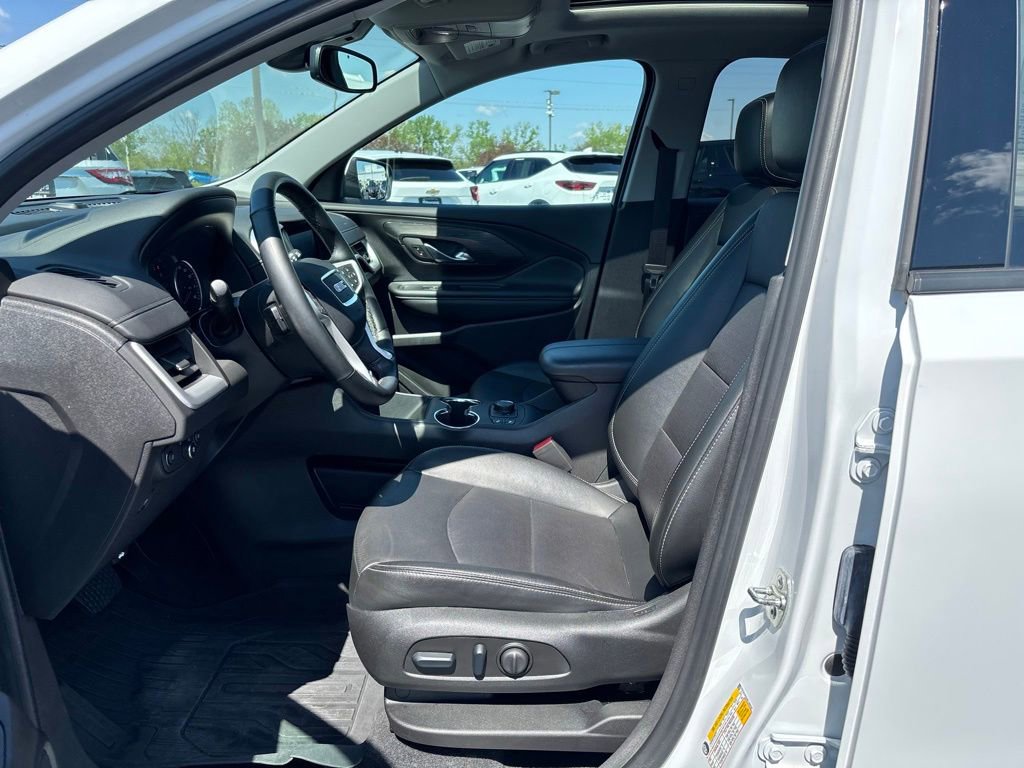 Used 2024 GMC Terrain SLT w/ LPO, Floor Liner Package AWD/4WD image 15