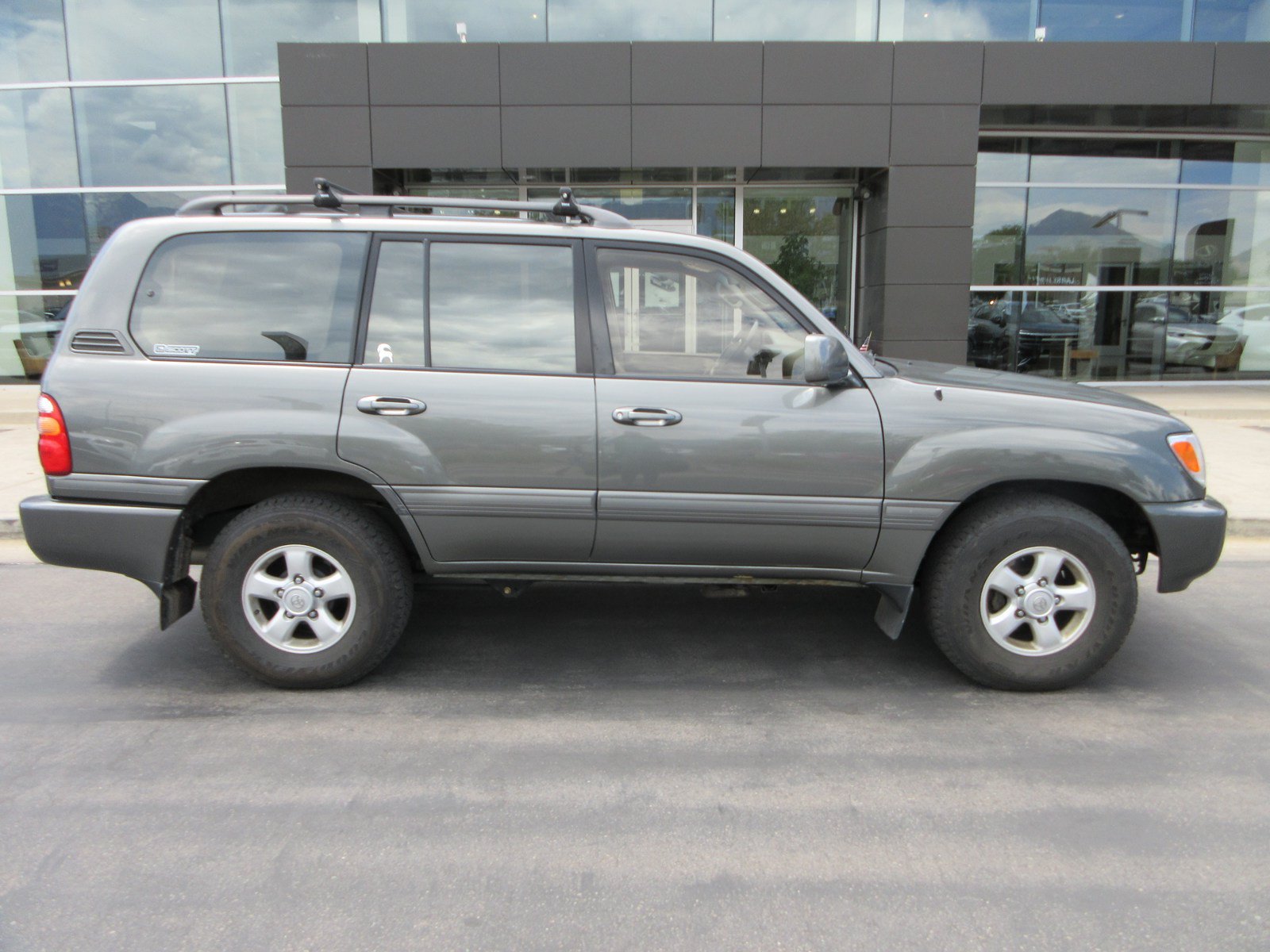 Used 2000 Toyota Land Cruiser AWD/4WD image 11