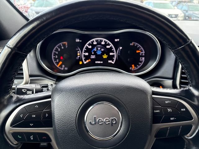 Used 2020 Jeep Grand Cherokee Altitude AWD/4WD image 22