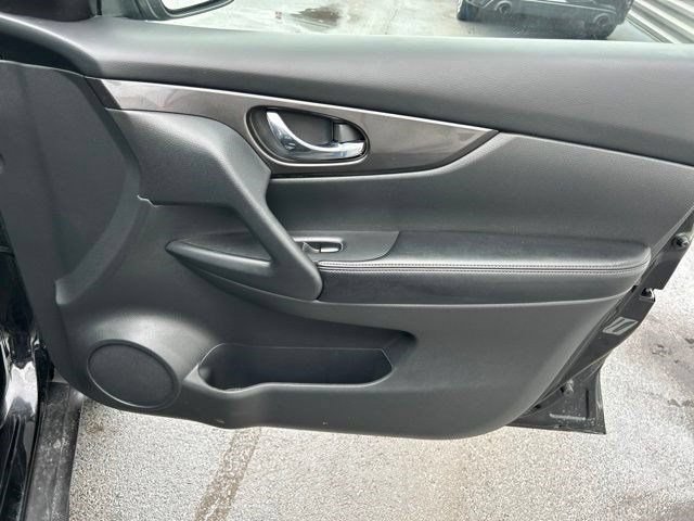 Used 2019 Nissan Rogue AWD image 52