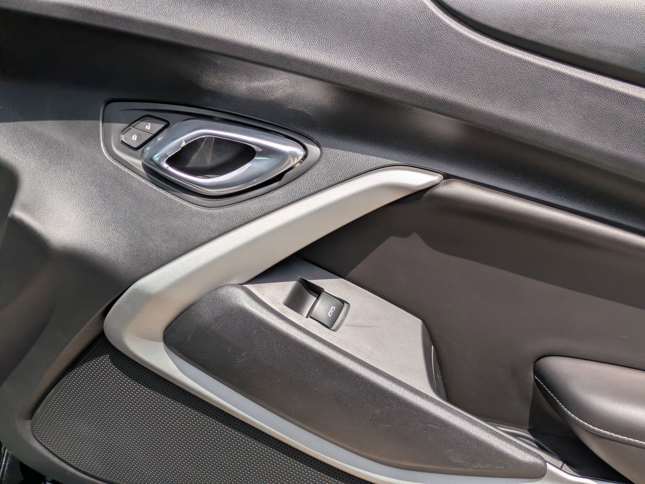 Used 2018 Chevrolet Camaro LT w/ RS Package image 23