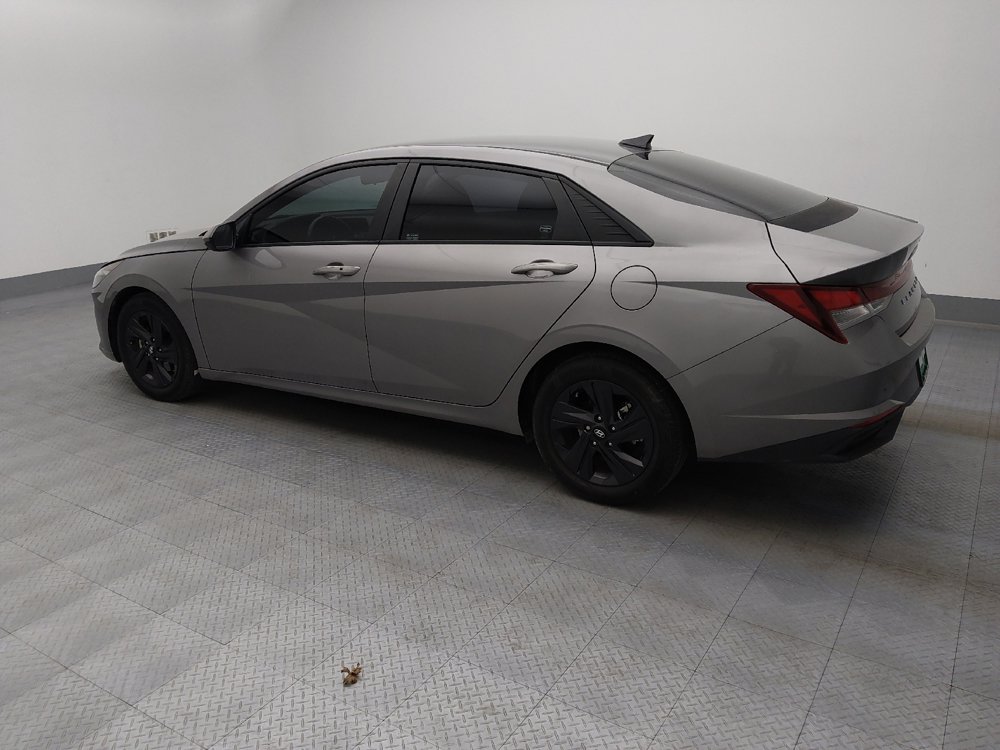Used 2022 Hyundai Elantra SEL w/ Convenience Package image 3