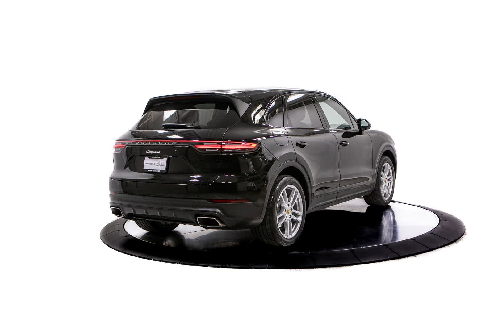 Certified 2023 Porsche Cayenne AWD/4WD image 7