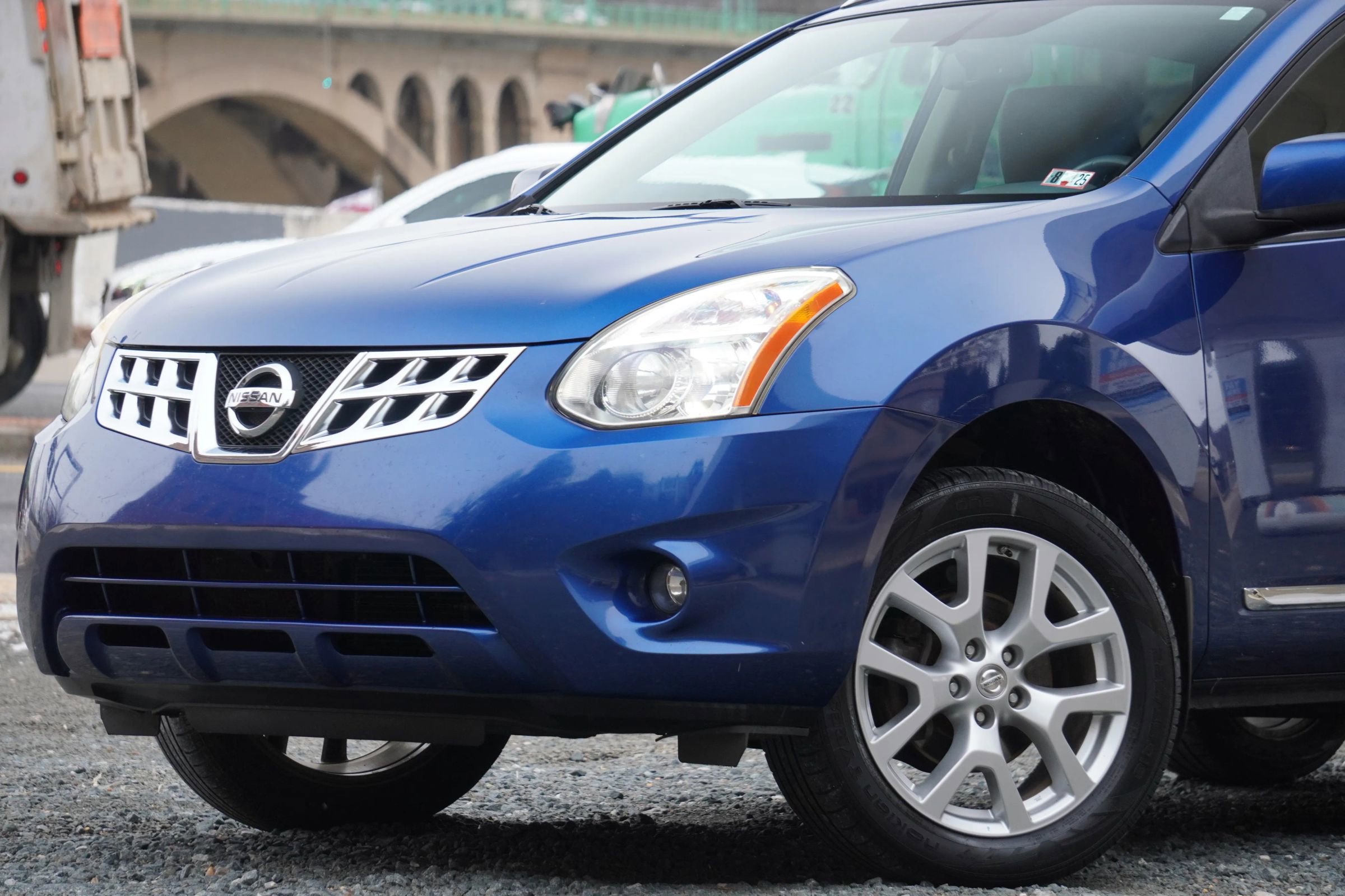 Used 2011 Nissan Rogue SV w/ SL Pkg image 21