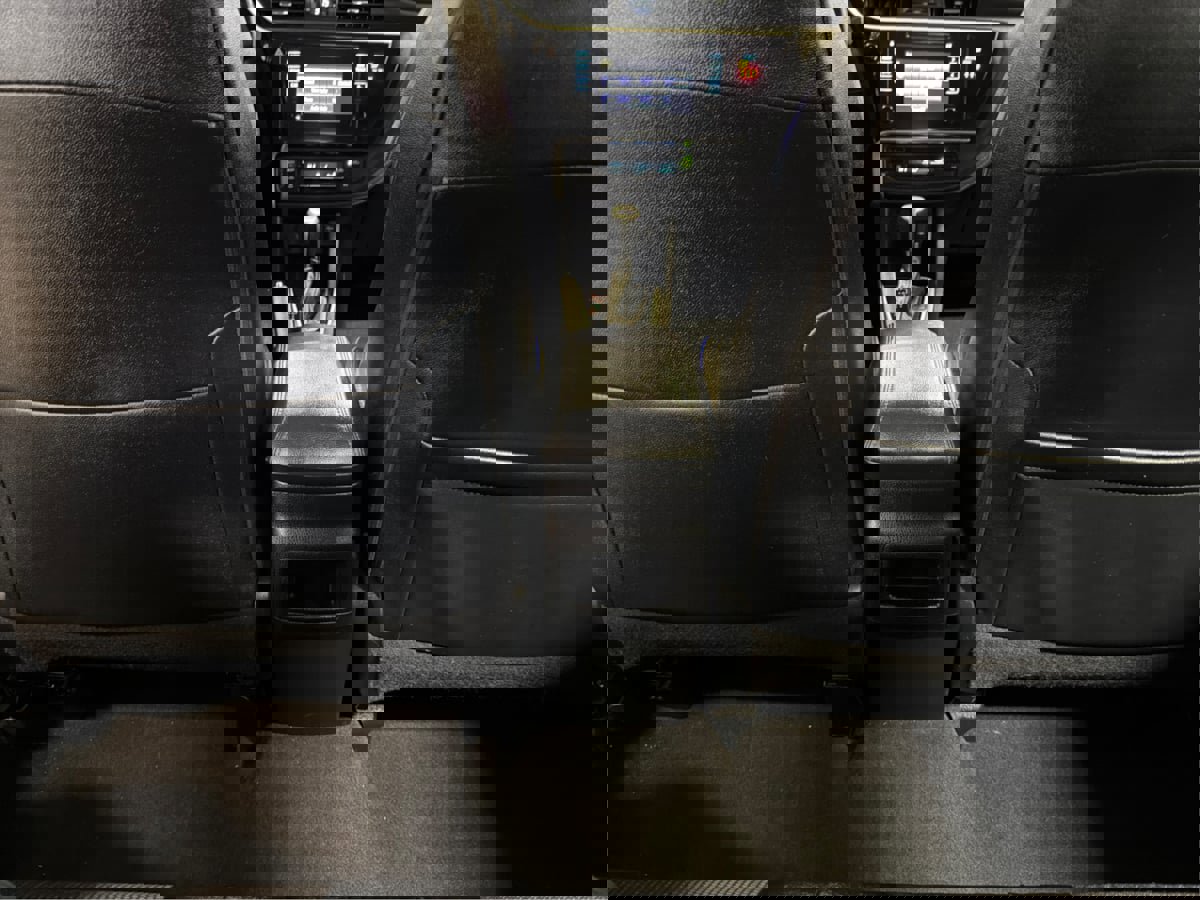 Used 2018 Toyota Corolla SE w/ Protection Package image 23