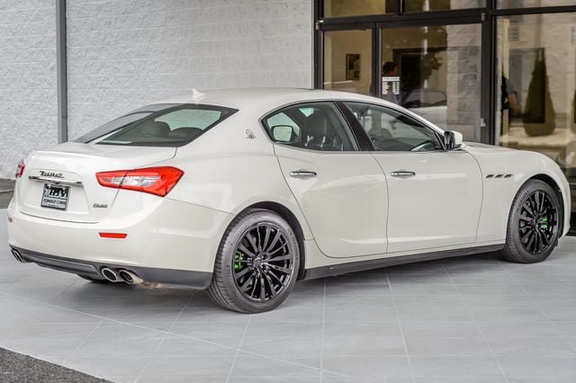 Used 2016 Maserati Ghibli RWD image 9