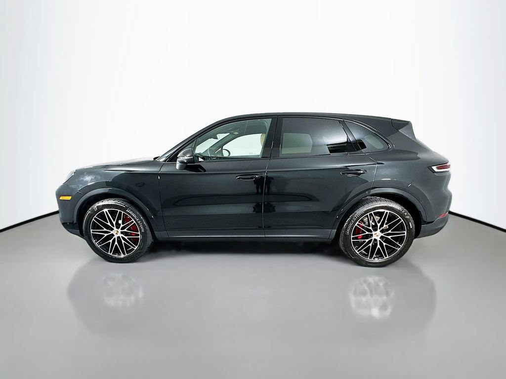Certified 2025 Porsche Cayenne S AWD/4WD image 2