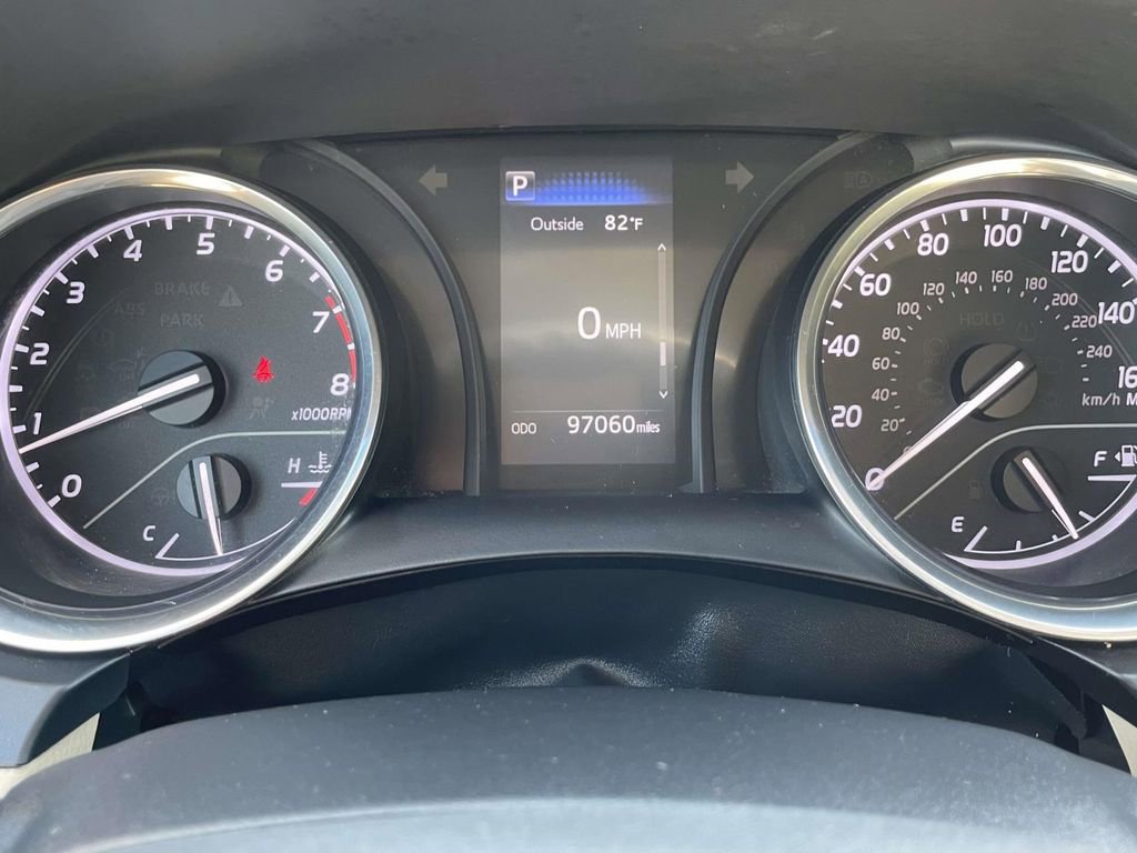 Used 2018 Toyota Camry LE w/ Convenience Package FWD image 24