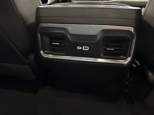Used 2025 Chevrolet Silverado 1500 LTZ AWD/4WD image 21