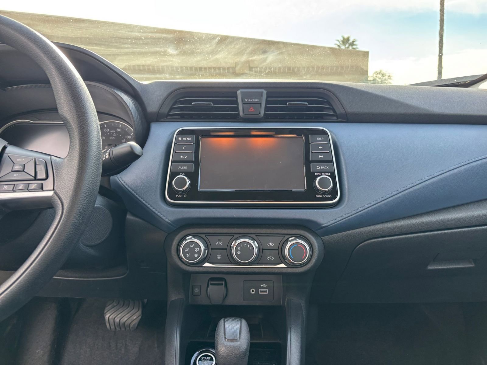 Used 2025 Nissan Versa SV image 17