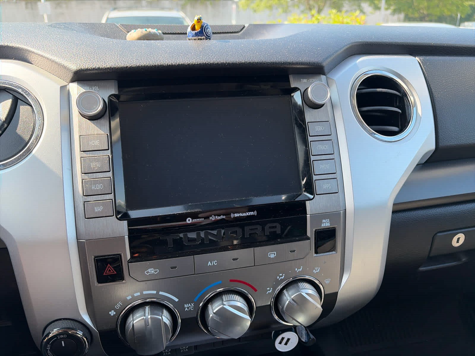 Used 2021 Toyota Tundra SR5 AWD/4WD image 7