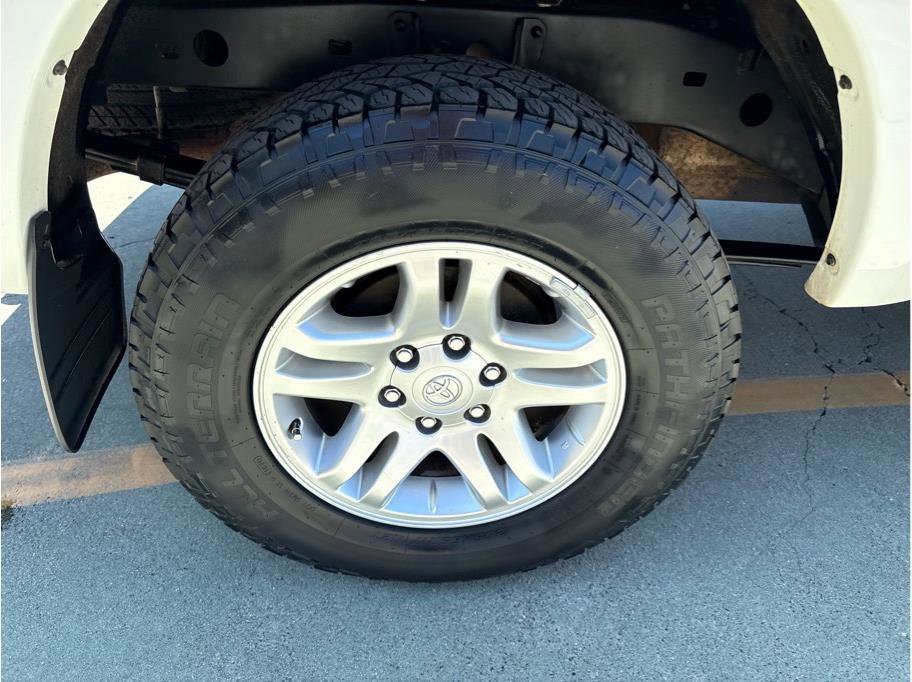 Used 2004 Toyota Tundra Limited RWD image 18