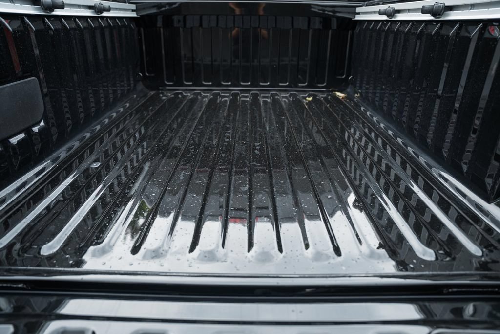 New 2026 RAM 1500 Laramie AWD/4WD image 11