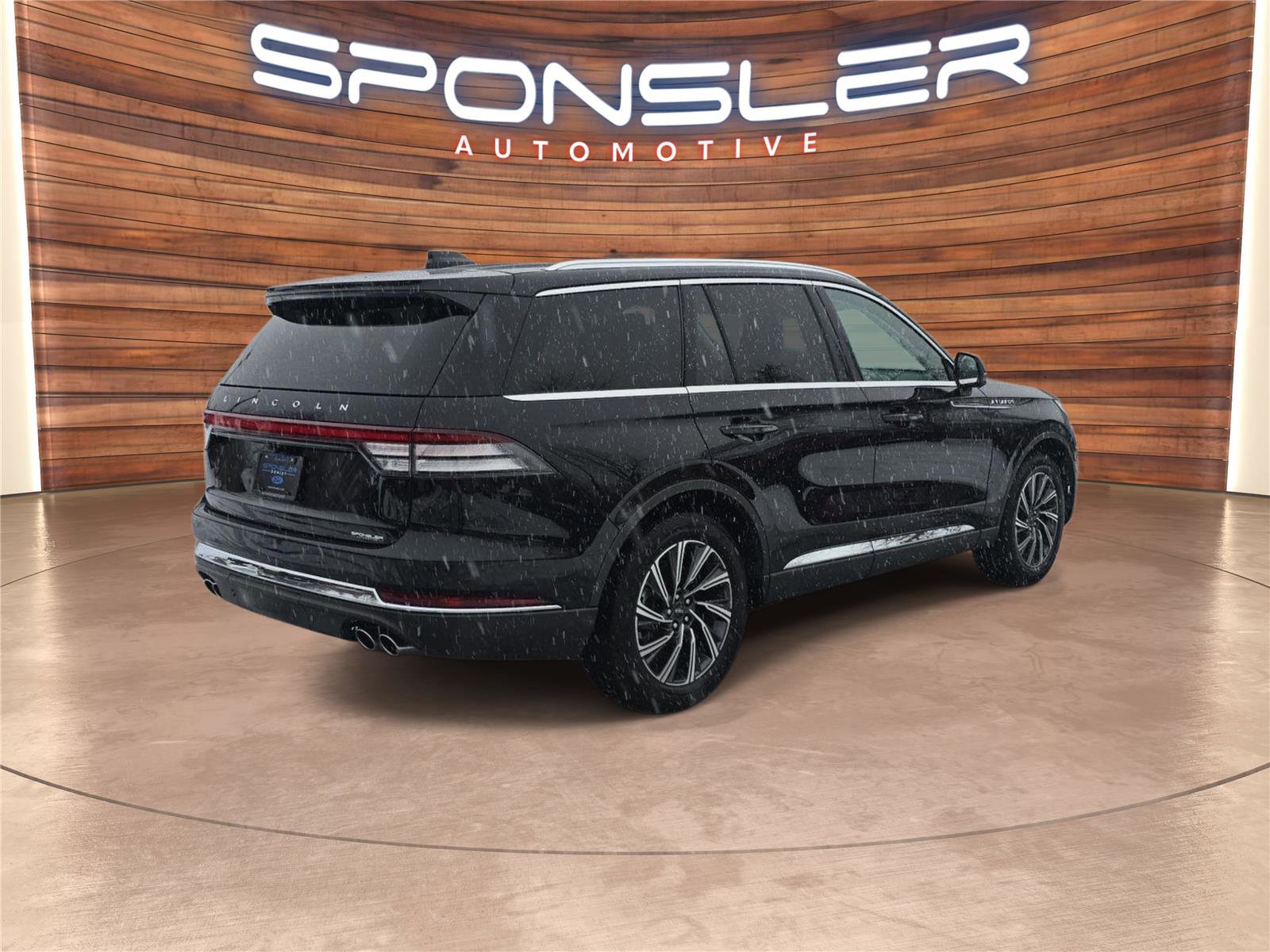 Used 2025 Lincoln Aviator AWD image 7