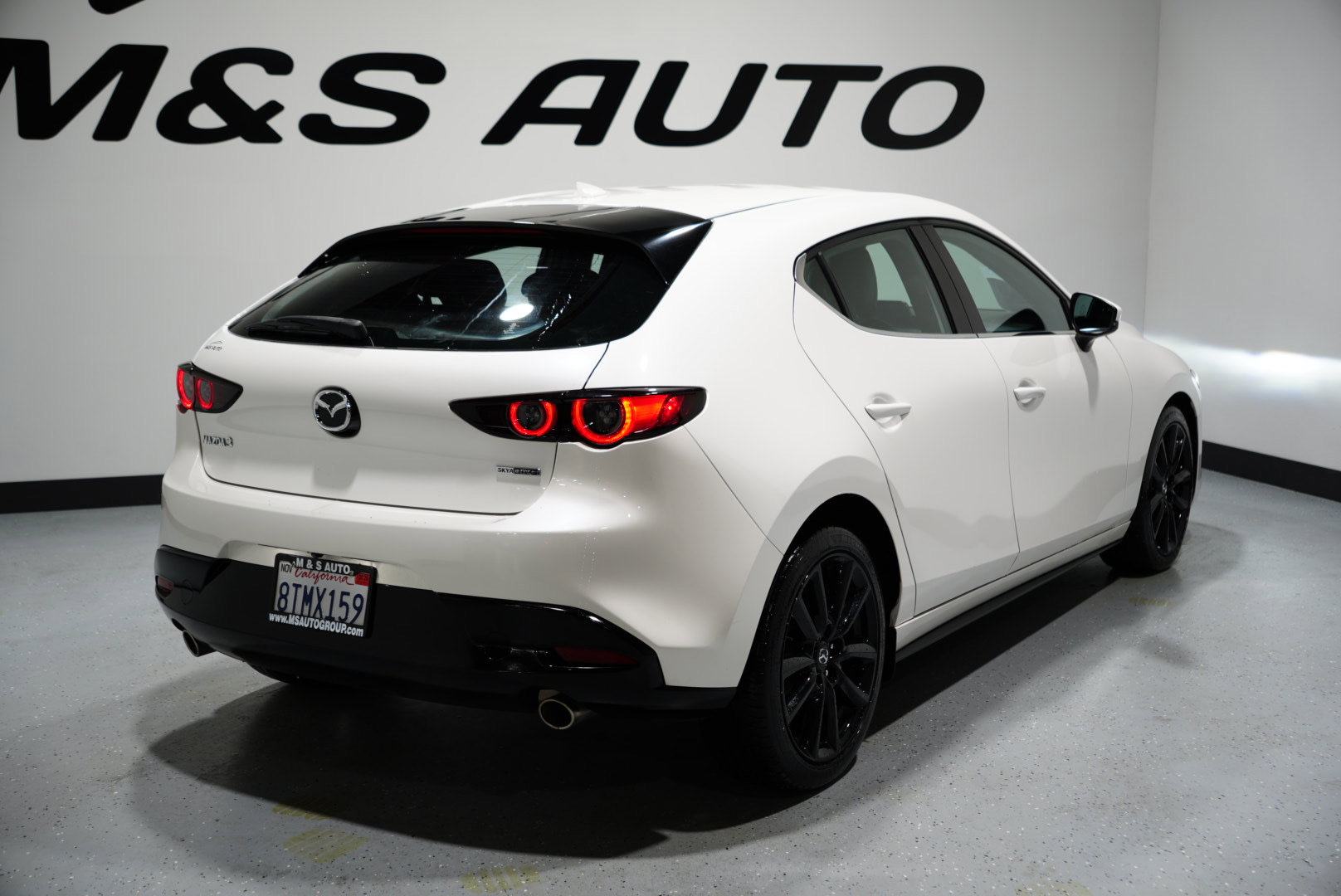 Used 2020 MAZDA MAZDA3 Hatchback w/ Premium Package image 8