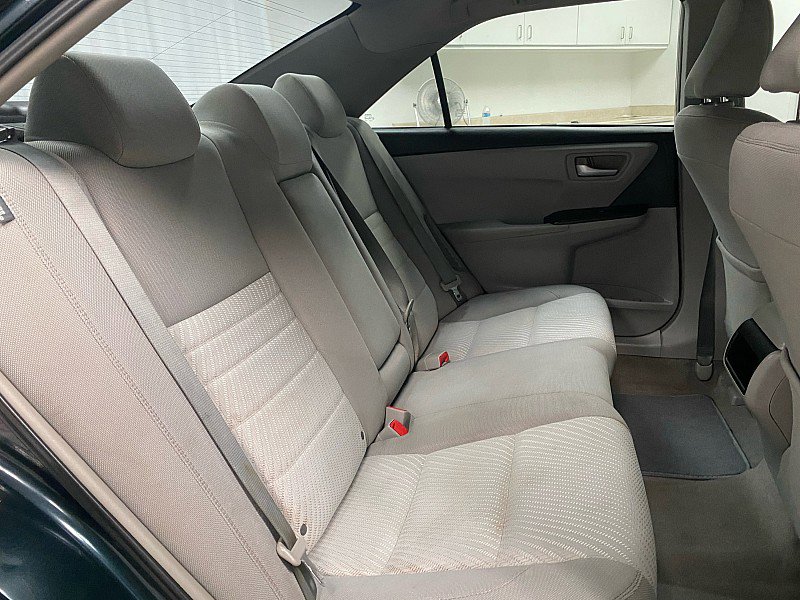 Used 2015 Toyota Camry LE image 15
