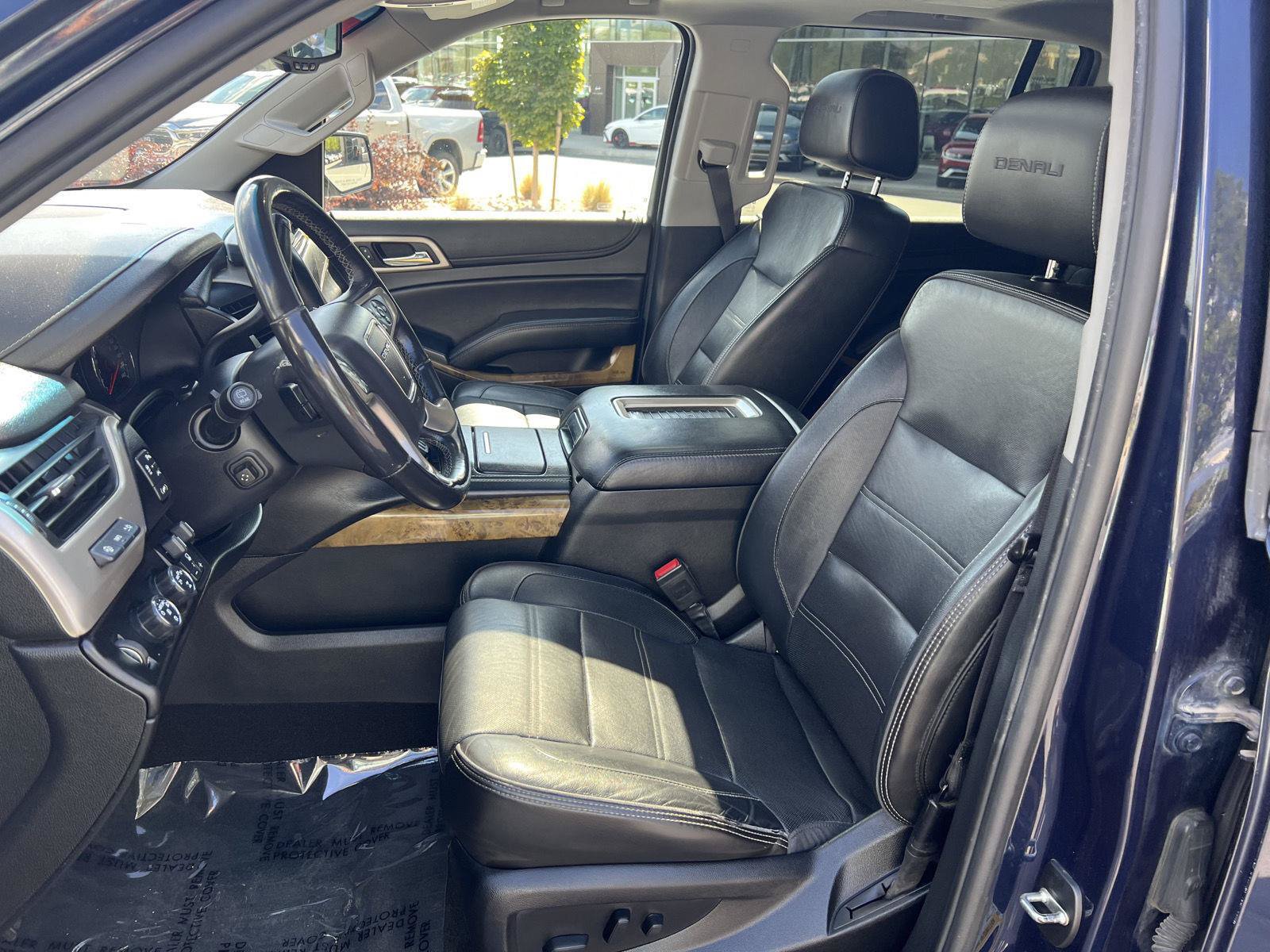 Used 2017 GMC Yukon XL Denali w/ Open Road Package AWD/4WD image 34